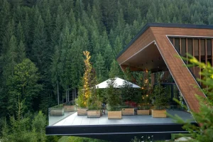 Energy-Efficient Luxury Mountain Homes Features That Pay Off
